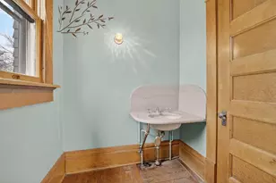 1133 Algoma Blvd, Oshkosh, WI 54901 - Photo 25