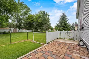 222 Pine St, Wrightstown, WI 54180 - Photo 25
