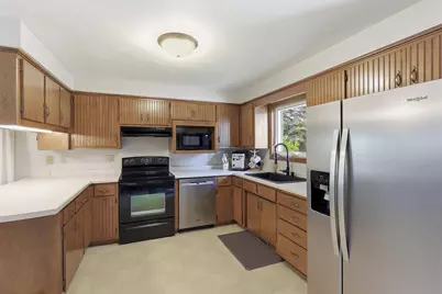 2605 W Big Bend Drive, Appleton, WI 54914 - Photo 3