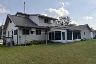535 Park Ave, Waupaca, WI 54981 - Photo 5