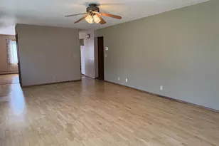 535 Park Ave, Waupaca, WI 54981 - Photo 9