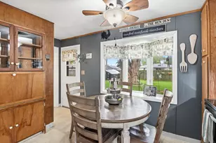 372 Mark Ct, Neenah, WI 54956 - Photo 9