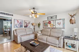 372 Mark Ct, Neenah, WI 54956 - Photo 3