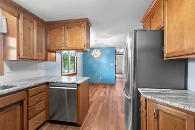 2721 Hazelwood Lane, Green Bay, WI 54304 - Photo 13