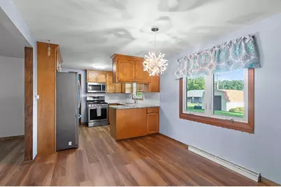 2721 Hazelwood Lane, Green Bay, WI 54304 - Photo 9