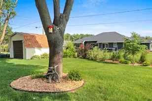 2721 Hazelwood Ln, Green Bay, WI 54304 - Photo 37