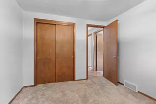 2721 Hazelwood Ln, Green Bay, WI 54304 - Photo 25