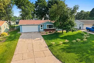 2721 Hazelwood Ln, Green Bay, WI 54304 - Photo 47