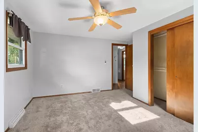 2721 Hazelwood Lane, Green Bay, WI 54304 - Photo 21