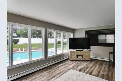 3256 Bitters Court, Green Bay, WI 54301 - Photo 5