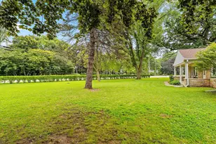 1636 Lost Dauphin Rd, De Pere, WI 54115 - Photo 3