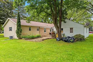 1636 Lost Dauphin Rd, De Pere, WI 54115 - Photo 39