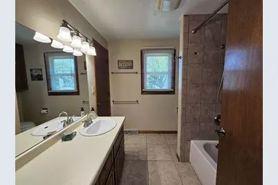 422 S Fox Croft Drive, De Pere, WI 54115 - Photo 17
