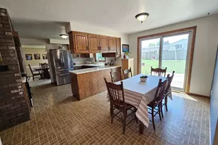 422 S Fox Croft Dr, De Pere, WI 54115 - Photo 13