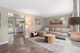 1013 Crawford St, Green Bay, WI 54304 - Photo 5
