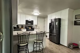 1589 W Paulson Rd, Green Bay, WI 54313 - Photo 3