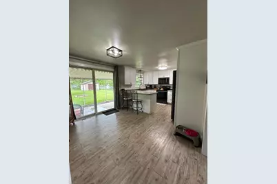 1589 W Paulson Road, Green Bay, WI 54313 - Photo 5