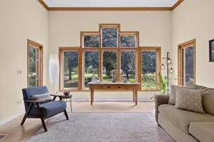 109 Old Orchard Ln, Neenah, WI 54956 - Photo 9