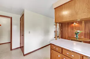 1172 Alice Dr, Green Bay, WI 54304 - Photo 9