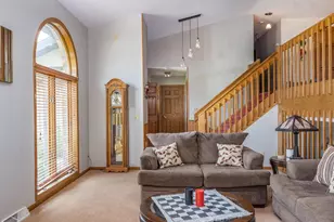 3318 Creek Side Dr, Oshkosh, WI 54904 - Photo 7