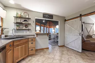 918 S Main St, Waupaca, WI 54981 - Photo 11
