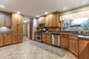 918 S Main St, Waupaca, WI 54981 - Photo 9