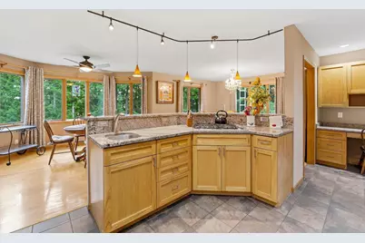 7692 Schiller Court, Verona, WI 53593 - Photo 9