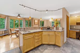 7692 Schiller Ct, Verona, WI 53593 - Photo 9