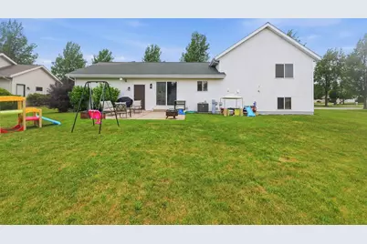 405 Crowfoot Avenue, Fond du Lac, WI 54935 - Photo 25