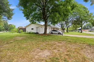 2525 Heather Rd, Green Bay, WI 54311 - Photo 15