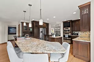 2801 Schaefer Cir, Appleton, WI 54915 - Photo 9