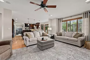 2801 Schaefer Cir, Appleton, WI 54915 - Photo 5