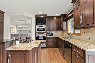 2801 Schaefer Cir, Appleton, WI 54915 - Photo 11