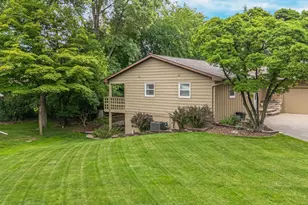 519 Sheridan St, Kaukauna, WI 54130 - Photo 3