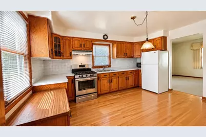 403 Dakota Street, Oshkosh, WI 54902 - Photo 9