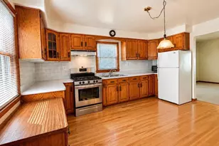 403 Dakota St, Oshkosh, WI 54902 - Photo 9