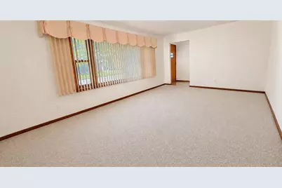 403 Dakota Street, Oshkosh, WI 54902 - Photo 5