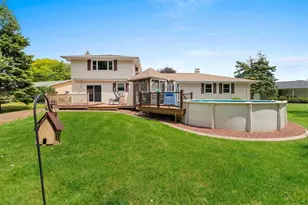 2931 Brookview Dr, Green Bay, WI 54313 - Photo 9