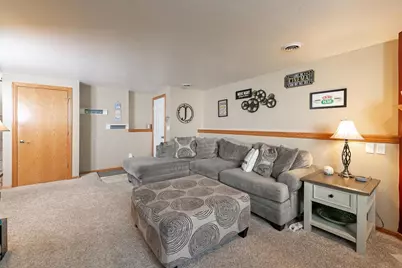 2530 Grassy Lane, Neenah, WI 54956 - Photo 21