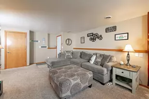 2530 Grassy Ln, Neenah, WI 54956 - Photo 21