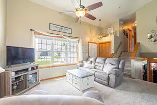 2530 Grassy Ln, Neenah, WI 54956 - Photo 3