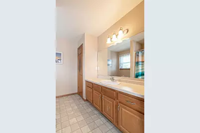2530 Grassy Lane, Neenah, WI 54956 - Photo 15