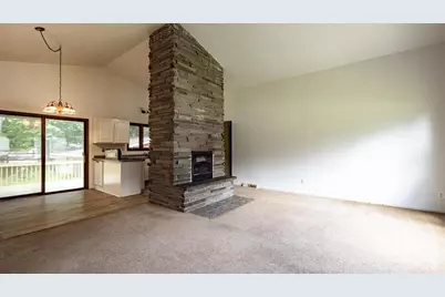 622 W Fulton Street, Waupaca, WI 54981 - Photo 3