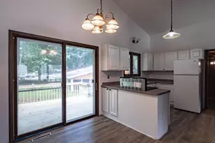 622 W Fulton St, Waupaca, WI 54981 - Photo 5