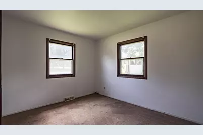 622 W Fulton Street, Waupaca, WI 54981 - Photo 9