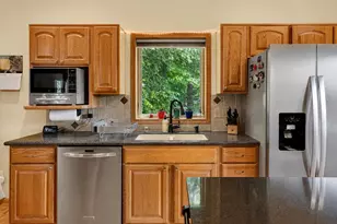 N115W19758 Shadow Wood Ct, Germantown, WI 53022 - Photo 13