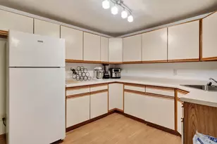 N115W19758 Shadow Wood Ct, Germantown, WI 53022 - Photo 49