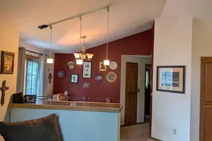 2050 Hilltop Dr, Ashwaubenon, WI 54313 - Photo 9