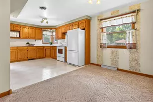 1308 Kenneth Ave, Kaukauna, WI 54130 - Photo 9
