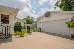 817 Dove St, Oshkosh, WI 54901 - Photo 43